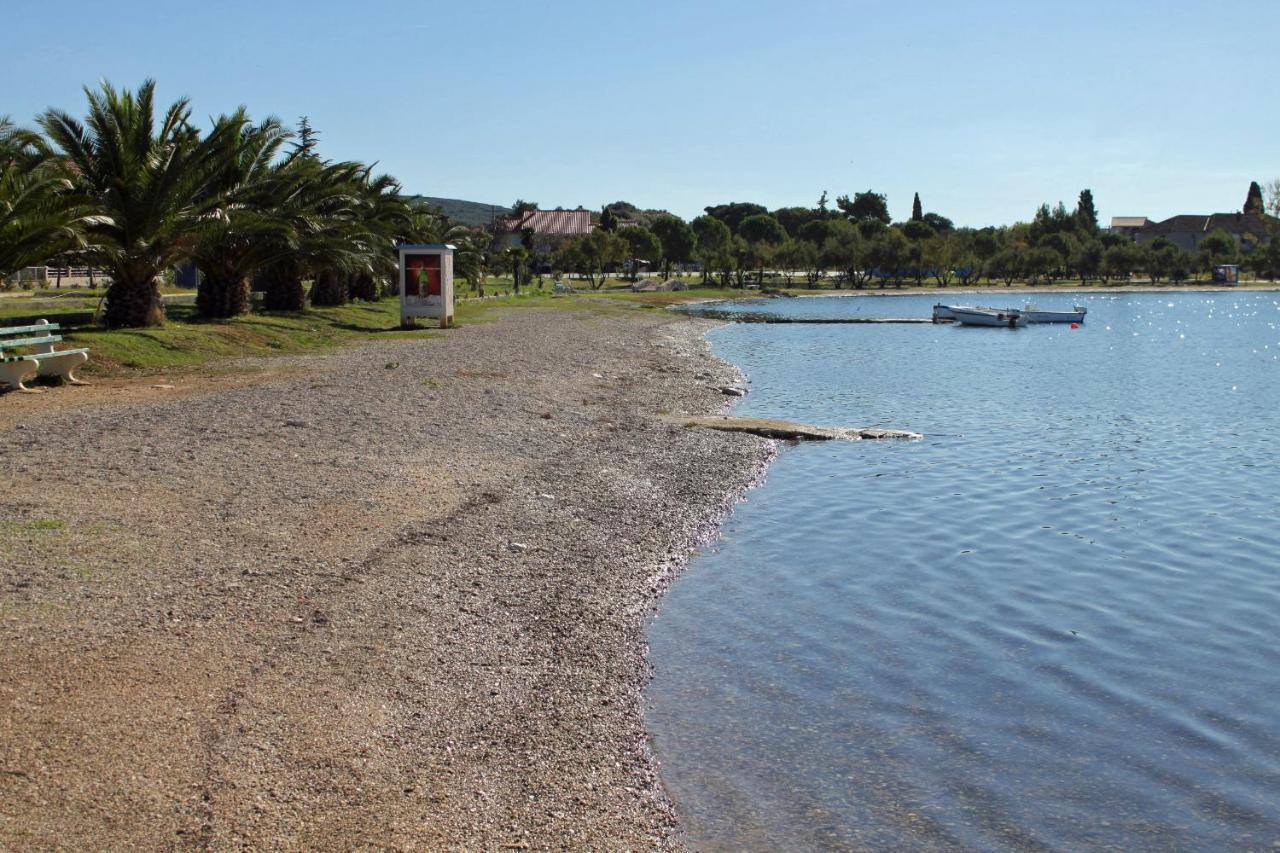Apartments By The Sea Sukosan, Zadar - 5863 Bagian luar foto