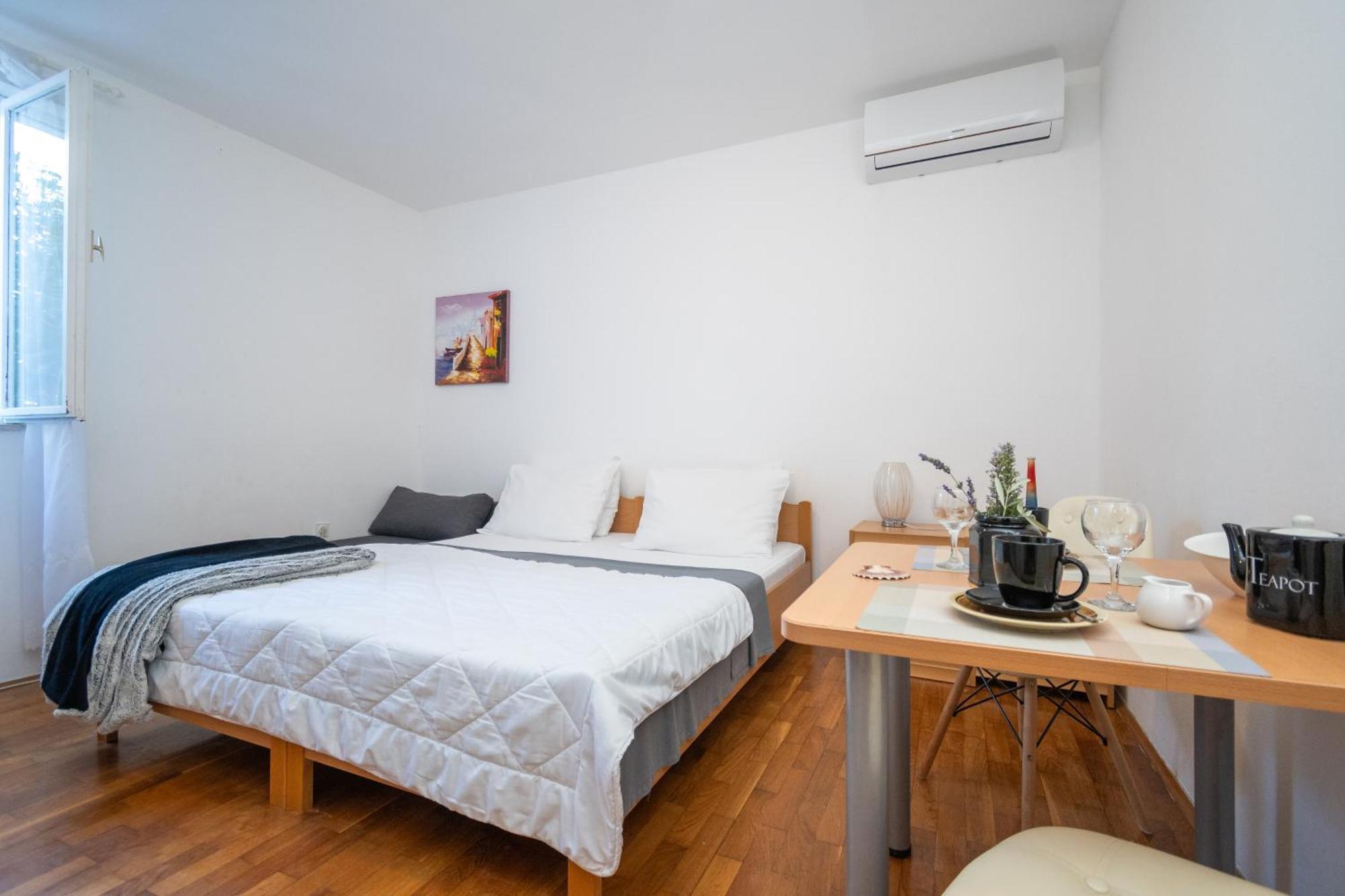 Apartments By The Sea Sukosan, Zadar - 5863 Bagian luar foto